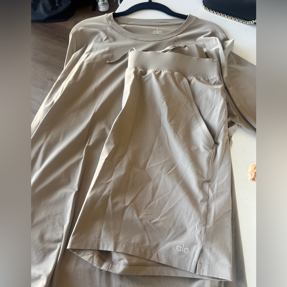 Men’s Alo Workout Set